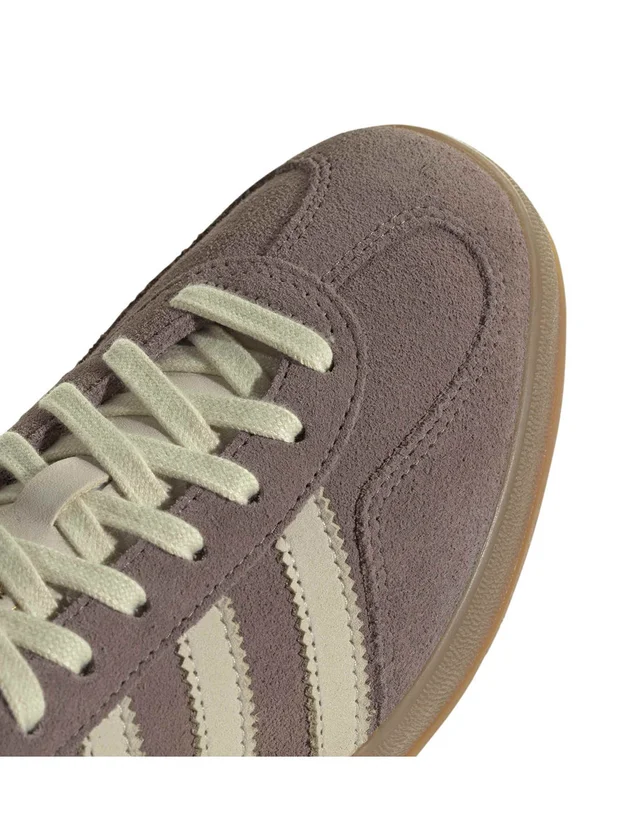 Gazelle Indoor
