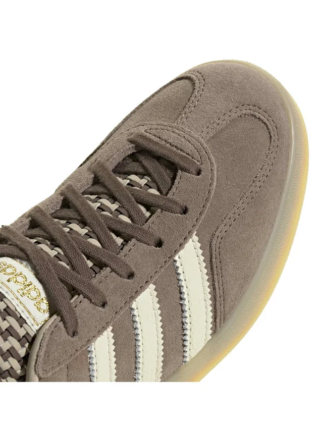 Gazelle Indoor