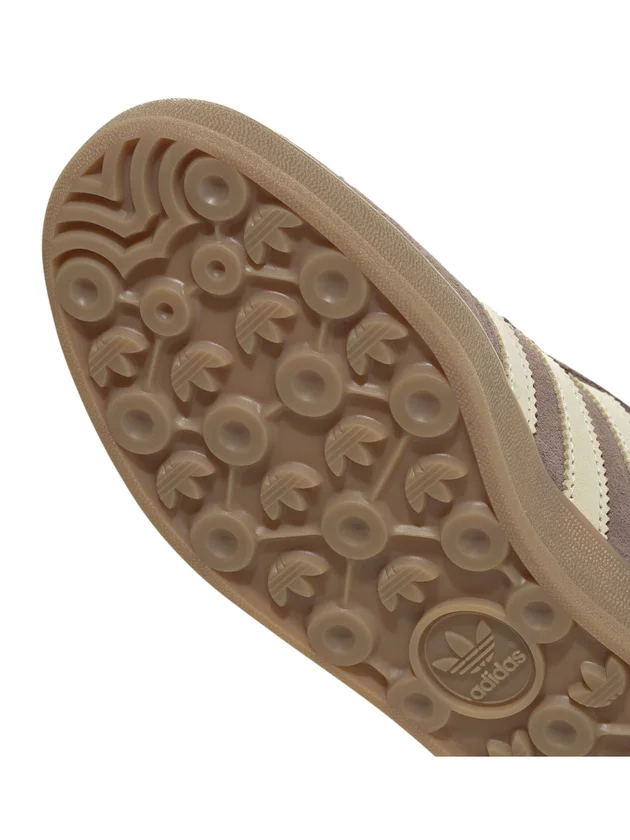 Gazelle Indoor