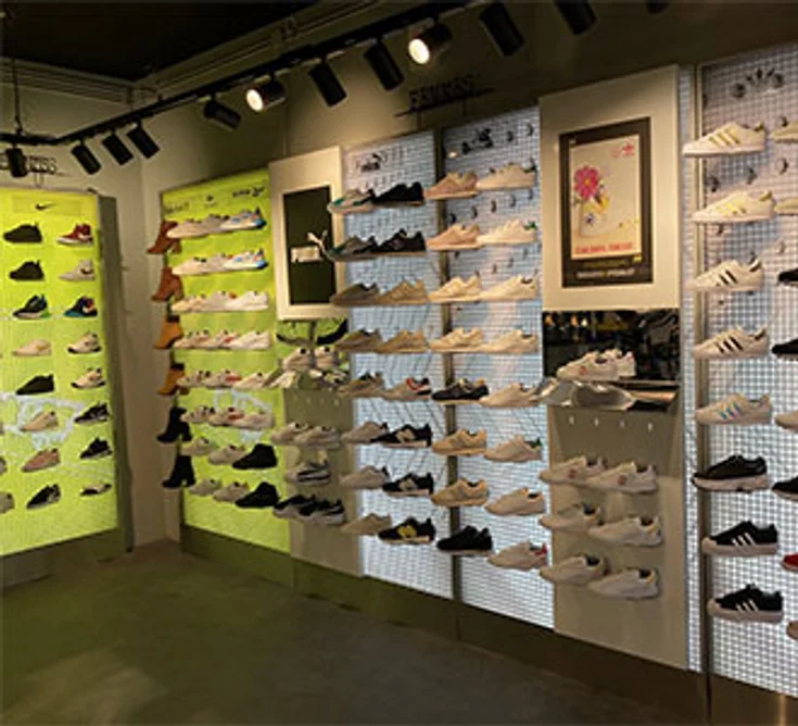 Extérieur du magasin S2 SNEAKERS SPECIALIST PONT AUDEMER