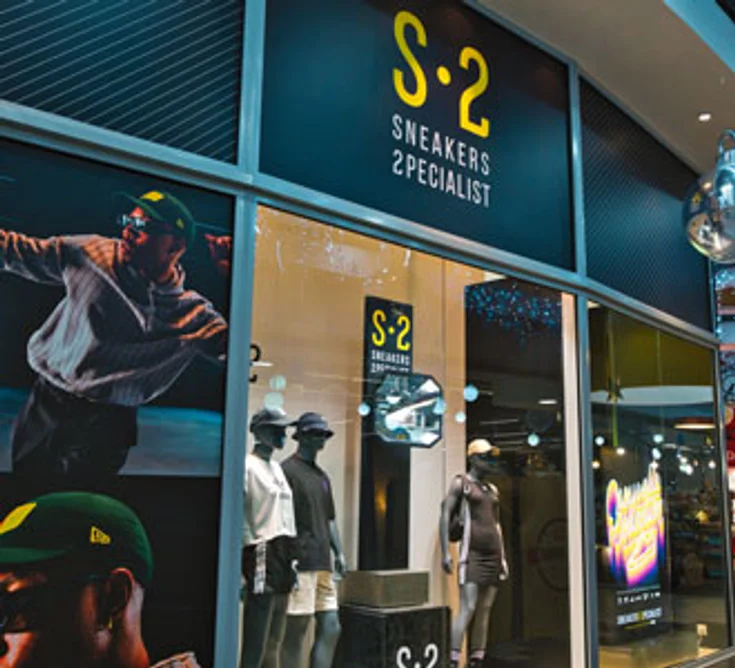 Extérieur du magasin S2 SNEAKERS SPECIALIST SAINT LEU