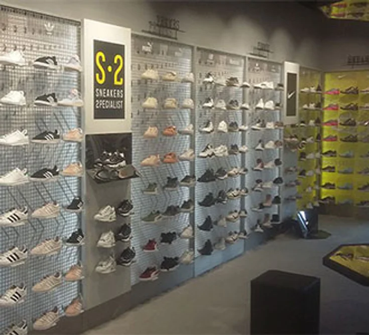 Extérieur du magasin S2 SNEAKERS SPECIALIST MONTMOROT